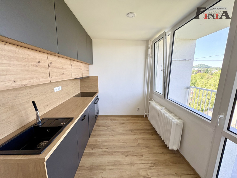 Pronájem krásného bytu 2+1 se třemi balkony v České Lípě po rekonstrukci