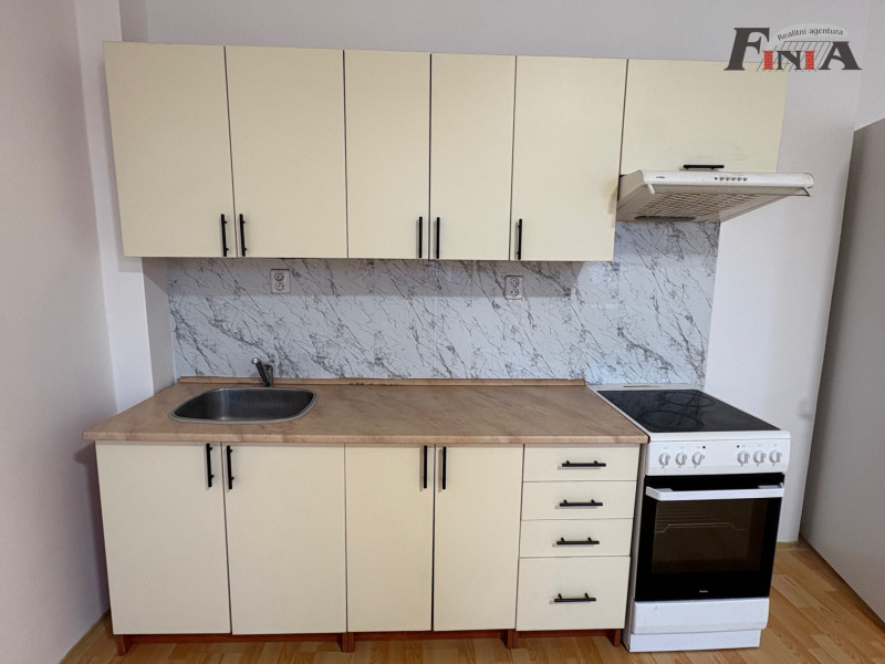 Pronájem bytu 2+kk v Mimoni