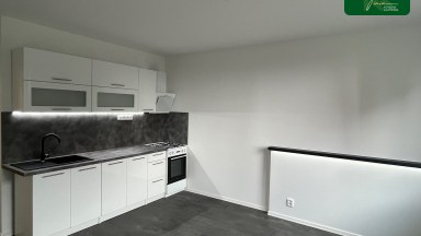 Pronájem bytu 2+kk+L po celkové rekonstrukci v České Lípě - Lada 