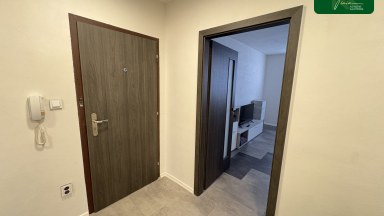 Prodej vybaveného bytu 2+1 v OV po kompletní rekonstrukci v České Lípě